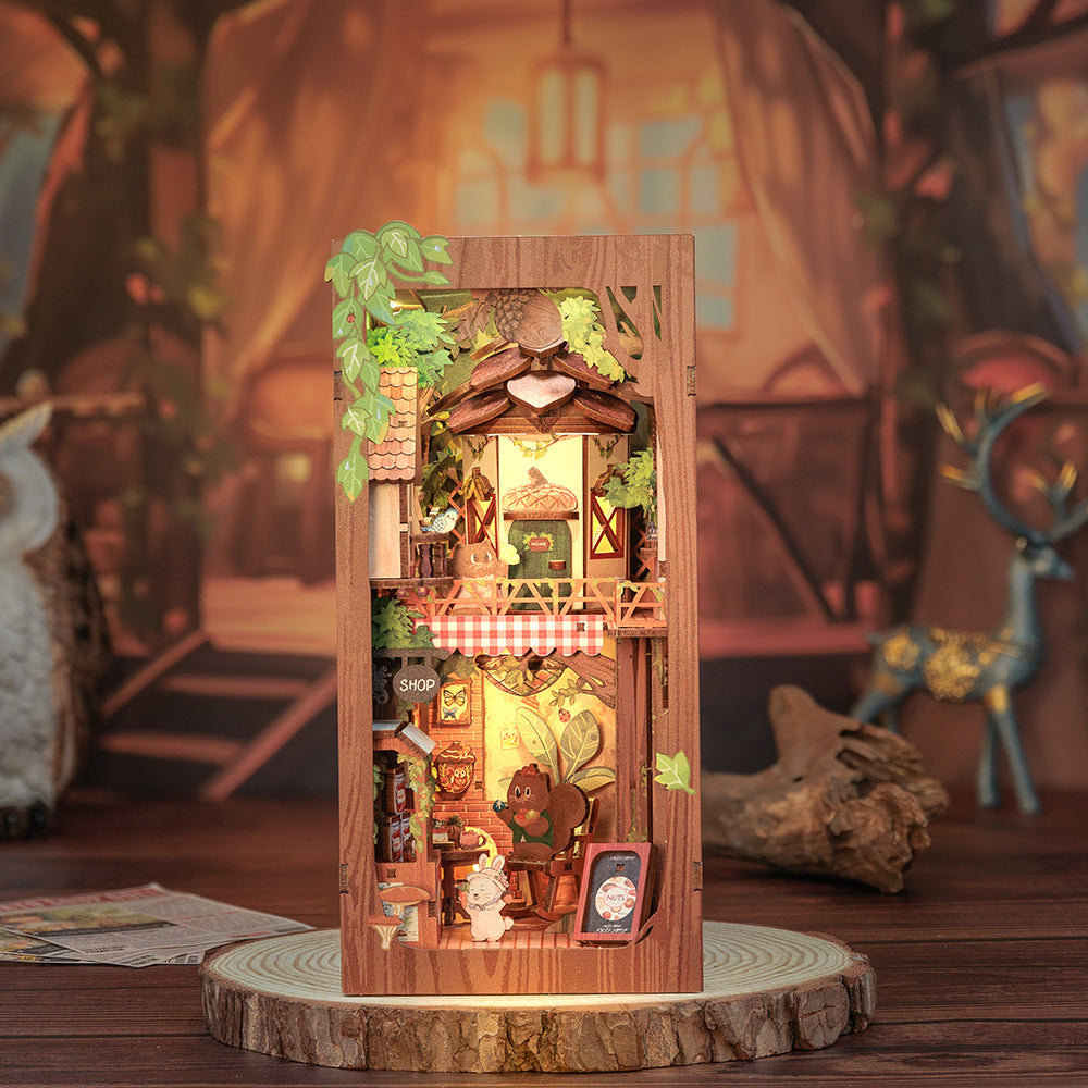 NookSaga DIY Book Nook Kit|Squirrel Collector