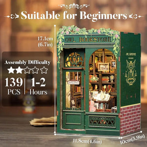 Product infographic showing the Owl Bookstore book nook size, 139 pieces, and beginner difficulty for first-time builders.