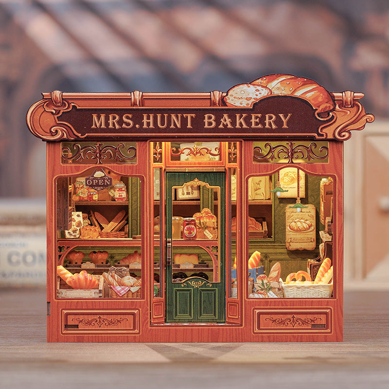 MRS. HUNT Bakery — DIY Miniature House Kit